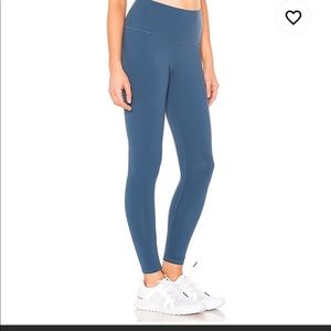 Alo yoga airbrush leggings
